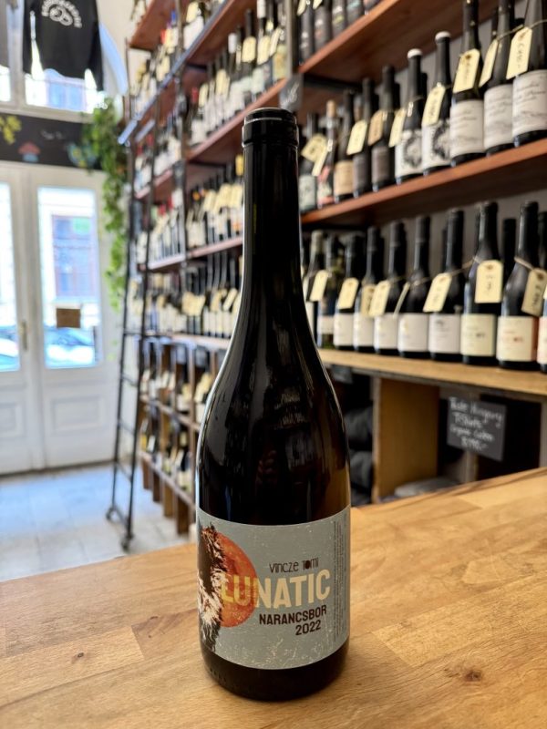 Taste-hungary-wine-shop-vincze tomi-lunatic