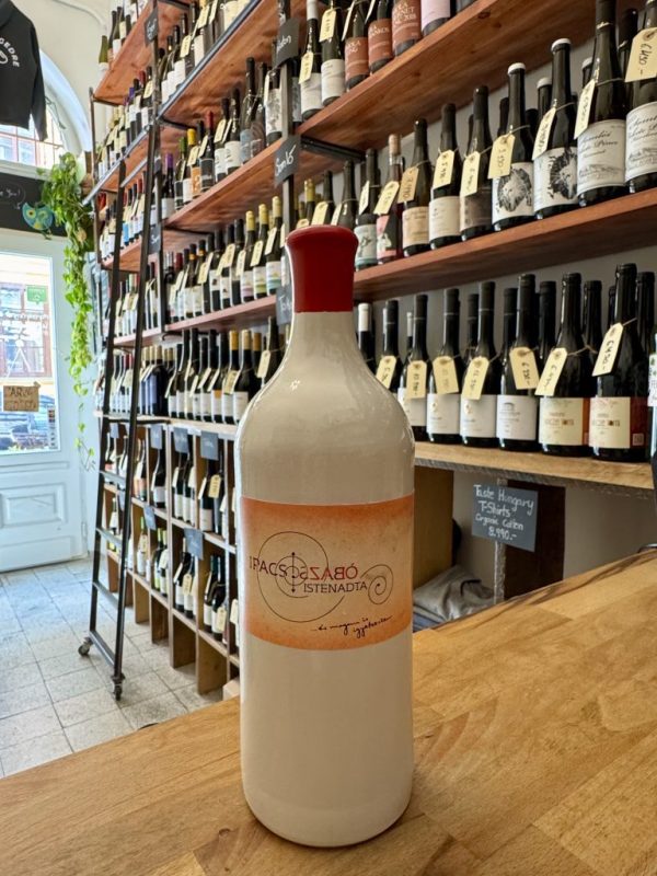 Taste-hungary-wine-shop-ipacs szabo-istenadta