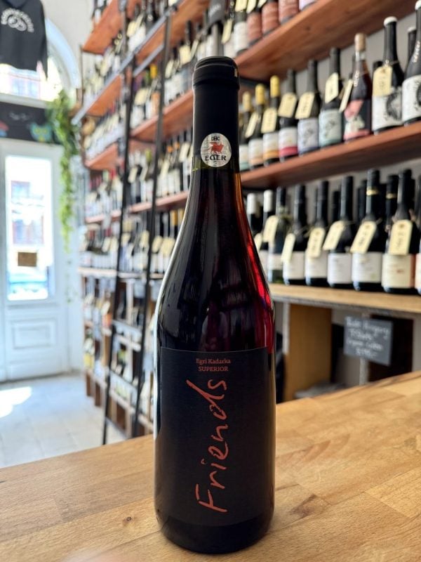 Taste-hungary-wine-shop-friends-kadarka