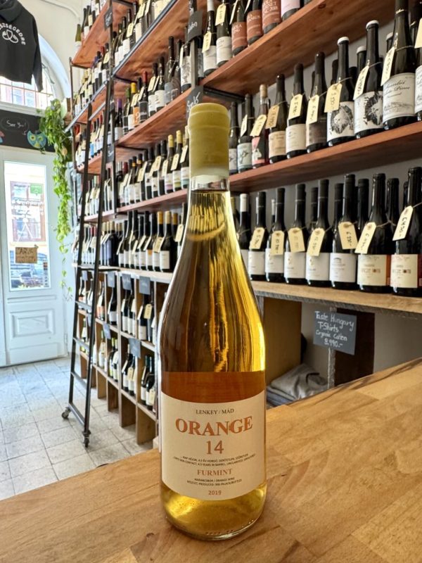Taste-hungary-wine-shop-lenkey-orange 14