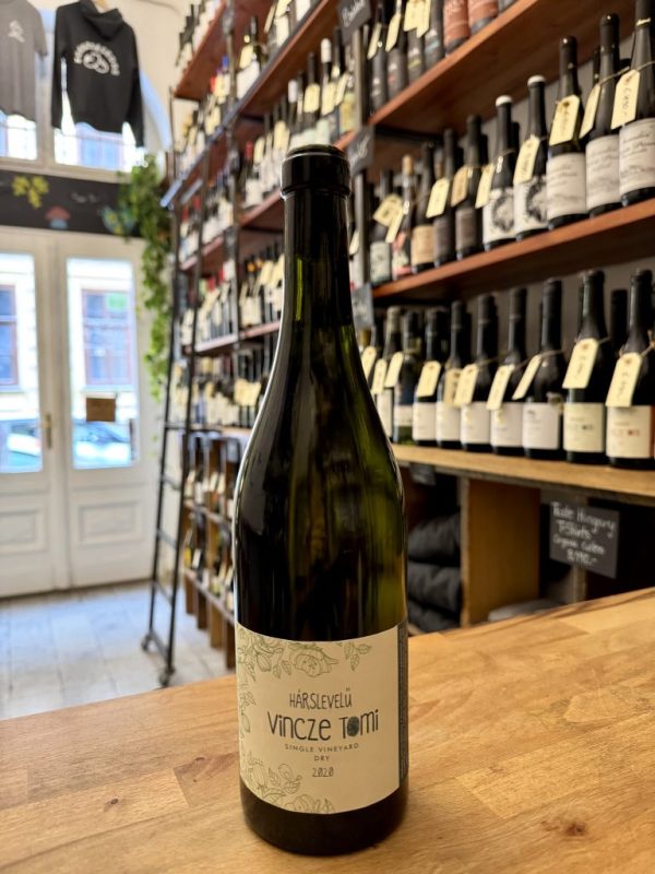 Taste-hungary-wine-shop-vincze tomi-harslevelu